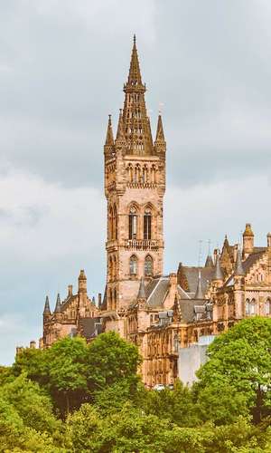Hop off at Glasgow attractions, museums, and landmarks with a hop-on hop-off bus tour – Convenient stops and sightseeing in 2025