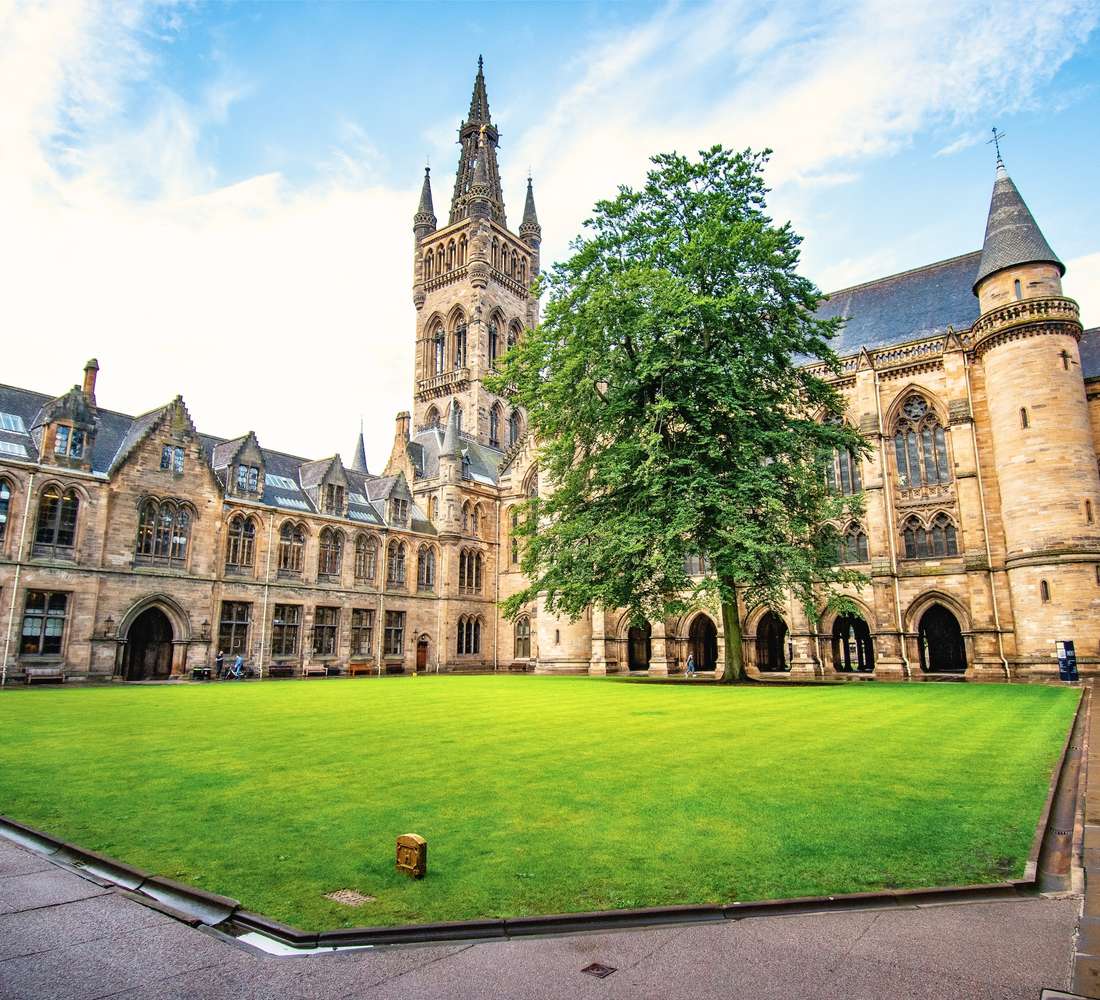 Hop-on hop-off sightseeing bus tours in Glasgow, United Kingdom – Open-top buses, top attractions, and free cancellation in 2025